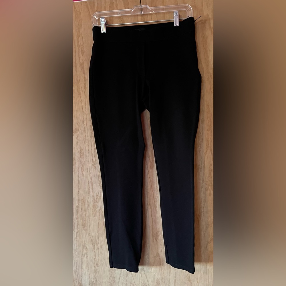 White House Black Market Black Pants “The Skinny Ankle”. Size 6